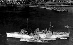 2nd Flotilla in Halifax, Nova Scotia, 3-10 April 1941. HMS Forth, submarines from inboard to outboard are: HMS Porpoise, Talisman and O 15. (Photo: © Collection D.Perkins)