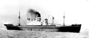 Japanese tanker/troopship SS Nichiran Maru. Date and place unknown (Photo: © Collection Take).