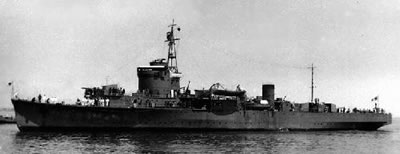 Japanese minelayer Itsukushima. Date and place unknown. (Photo: © US Navy).